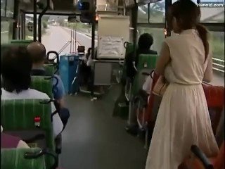 Цукамото в пригородном автобусе насильник