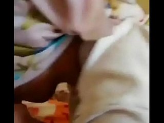 Arab khăn trùm đầu cô gái Cung cấp cho blowjob trên kính tiềm vọng